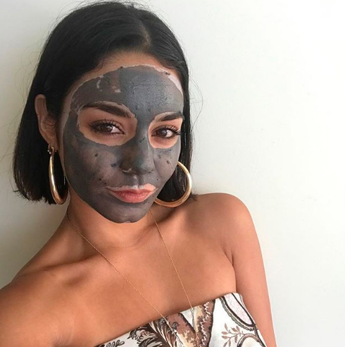 vanessa-hudgens-mascara-facial vanessa-hudgens-mascara-facial