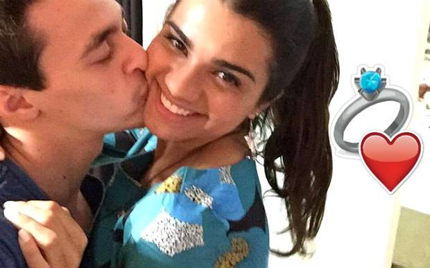 Laís foi surpreendida por um pedido de casamento no Ano Novo