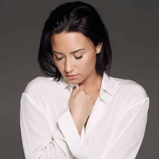 “Não achei que eu chegaria aos 21 anos”, diz Demi Lovato