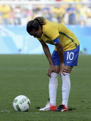 Não tem discussão, CBF! Nosso futebol feminino precisa de apoio