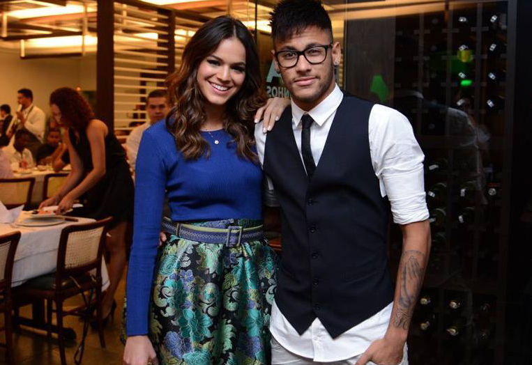 Neymar fez declaração para Bruna Marquezine em show do Thiaguinho