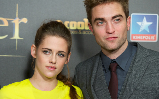 Climão! Kristen Stewart e Robert Pattinson se encontram em avião