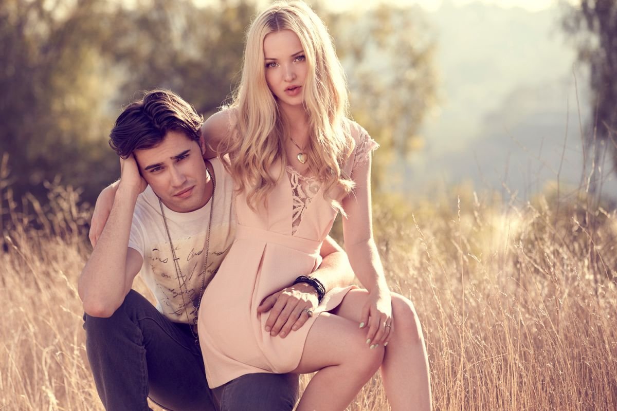 dove-cameron-ryan-mccartan Divulgação