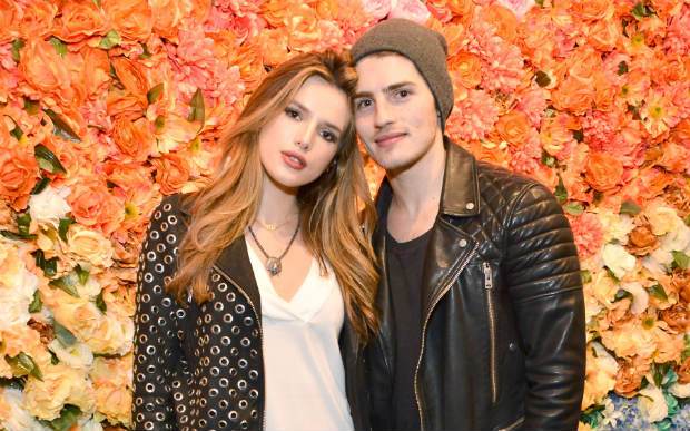 bella-thorne-gregg-sulkin-fim-do-namoro