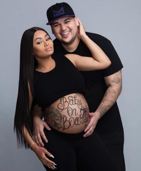 Rob Kardashian e Blac Chyna anunciam sexo do bebê em reality show