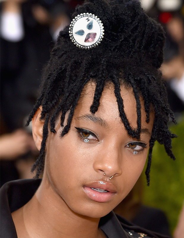 11 famosas que amam piercings!