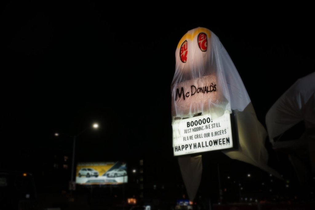 Burguer King se veste de McDonald’s para comemorar o Halloween