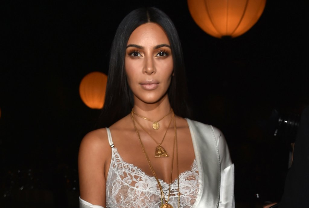 Kim Kardashian é mantida refém por homens armados em Paris