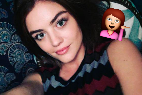 Lucy Hale mostra como cuida da acne em casa
