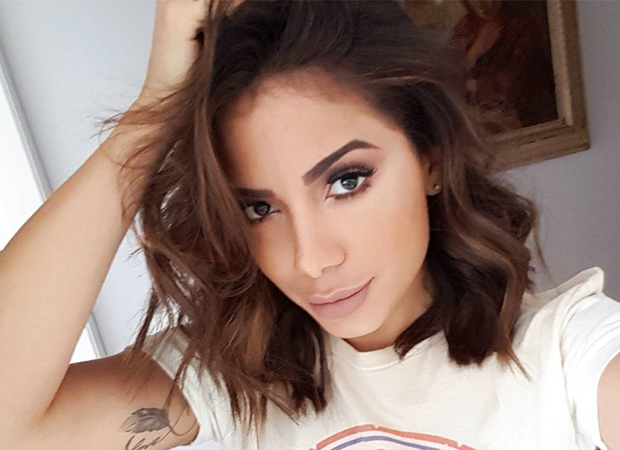 Anitta exibe biquínis maravilhosos durante viagem ao México