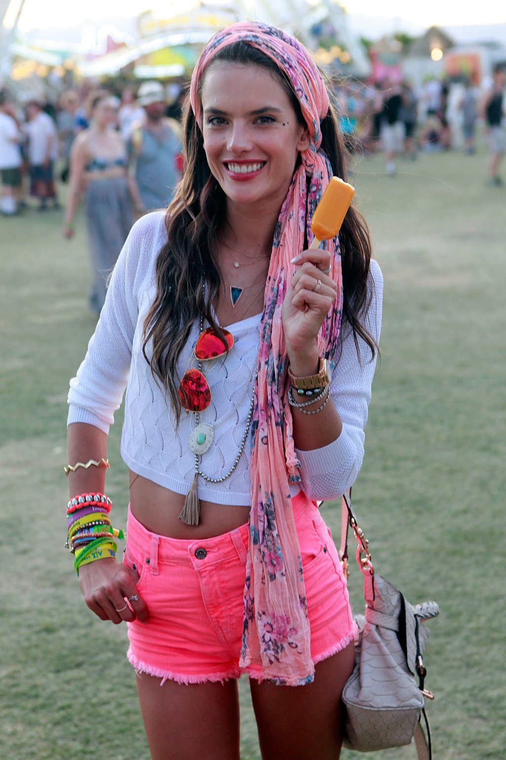 60 ideias de looks das famosas para curtir o Rock in Rio