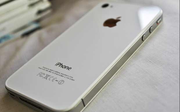 Lembra da parte de trás do iPhone 4, toda de vidro?