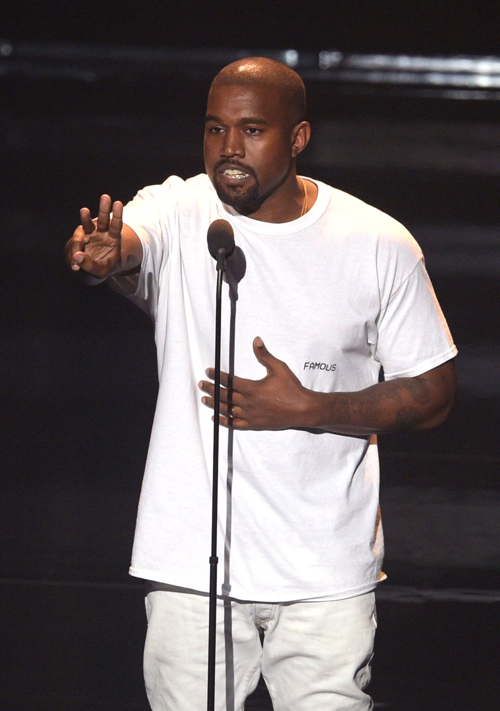Kanye West cancela show em LA horas antes da apresentação