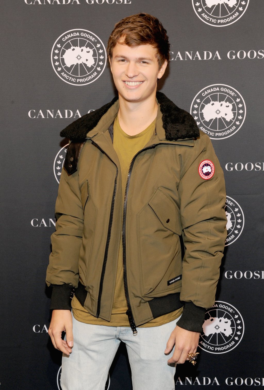 Ansel Elgort lançará novas músicas em 2017! Ouça as prévias