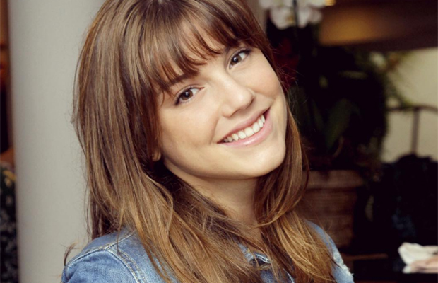 Transformação: Alice Wegmann volta morena para novela das 9h