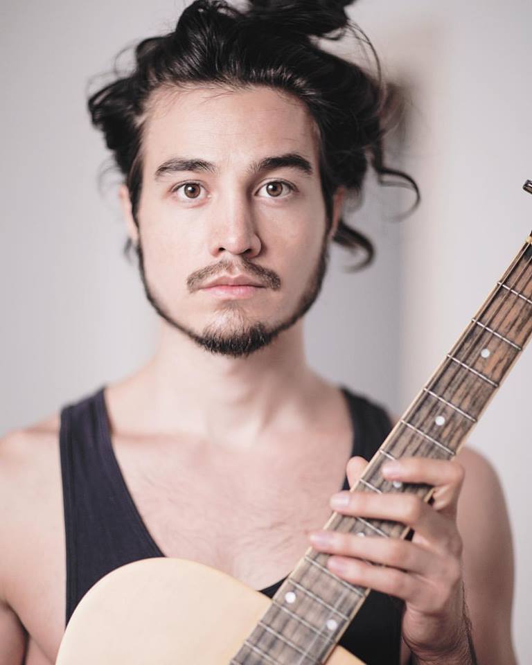 Tiago Iorc dá tempo no Instagram: “Viver sem calcular tanto”