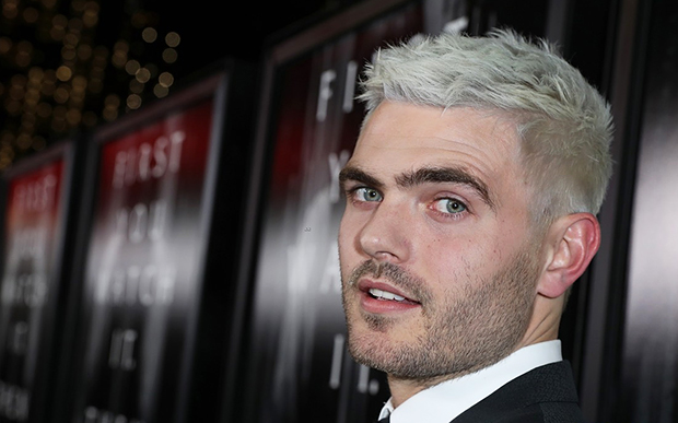 Crush da semana: Receber o chamado de Alex Roe não seria problema