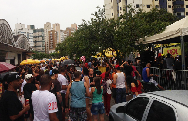 Carnaval do bem: Conselhos básicos para se um folião ~da hora~ Carnaval do bem: Conselhos básicos para se um folião ~da hora~