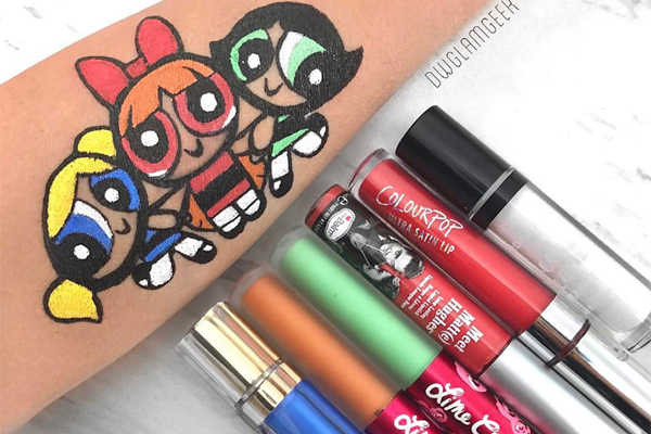 Instagrammer faz desenhos incríveis no braço – usando maquiagem!