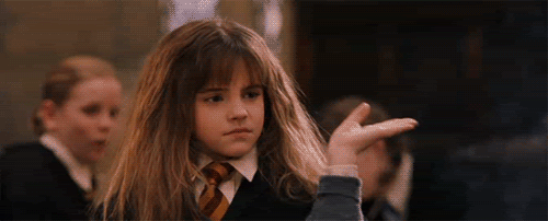 smelly-hermione Aquela cara quando você entra em um banheiro público com cheirinho desagradável...