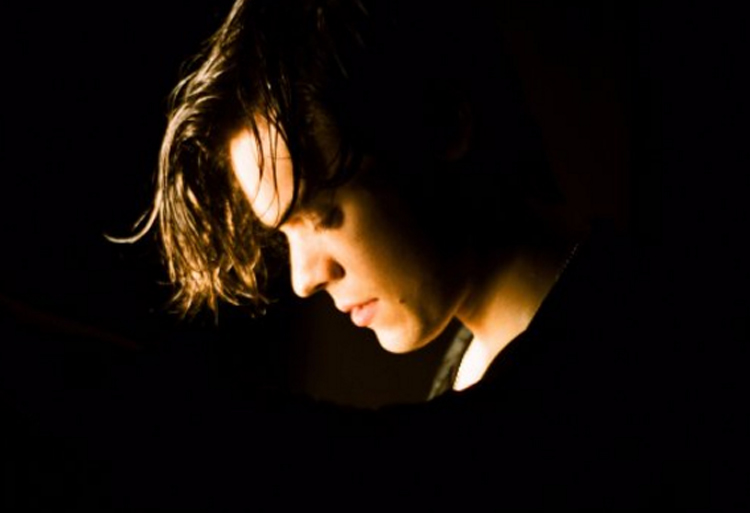 Harry Styles divulga nome e capa de seu primeiro single solo