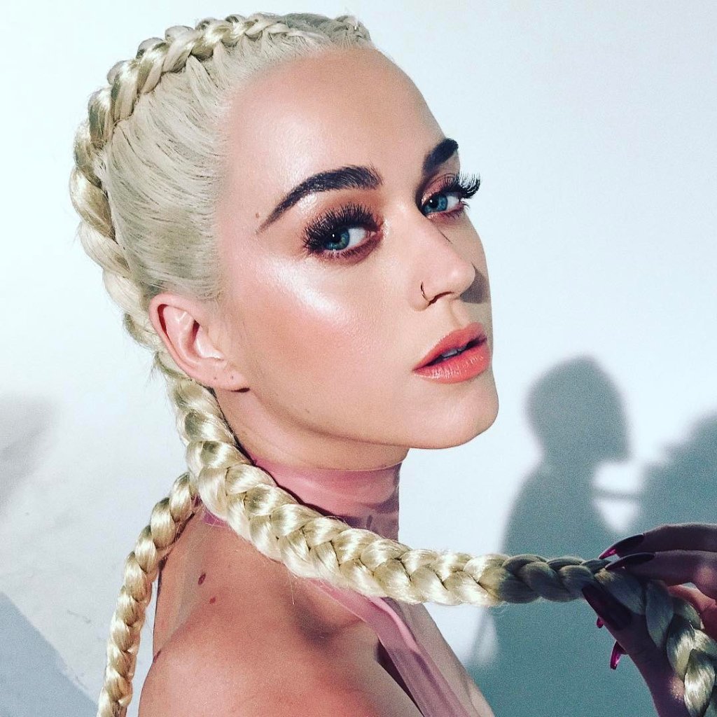 Katy Perry manda pista sobre seu novo single para fãs