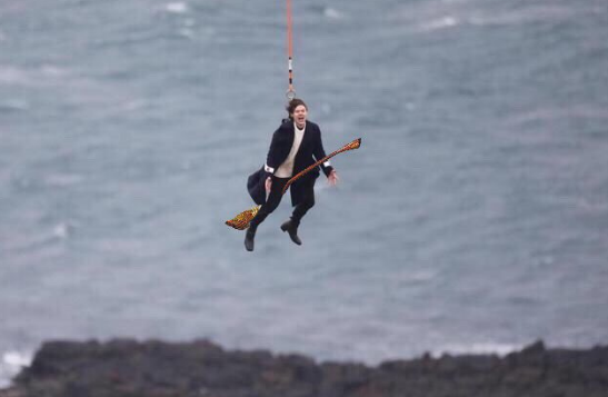 Os melhores memes de Harry Styles voando por aí