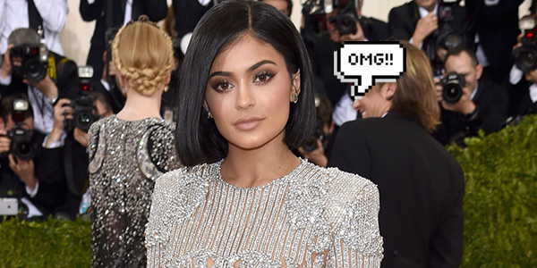 Garota se inspira em Kylie Jenner para criar look da formatura