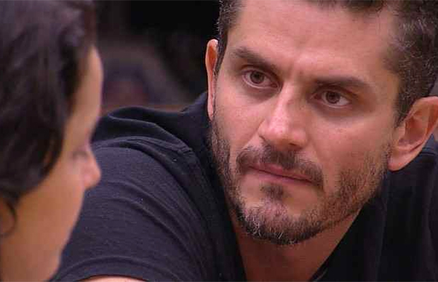 Polícia investiga suposta agressão e Marcos é expulso do BBB17