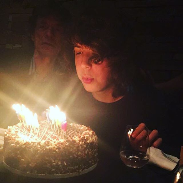 Lucas, filho de Luciana Gimenez e Mick Jagger, comemora 18 anos