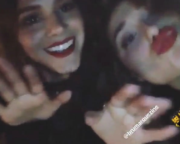 Bruna Marquezine e Sasha Meneghel fazem muita zoeira em Nova York