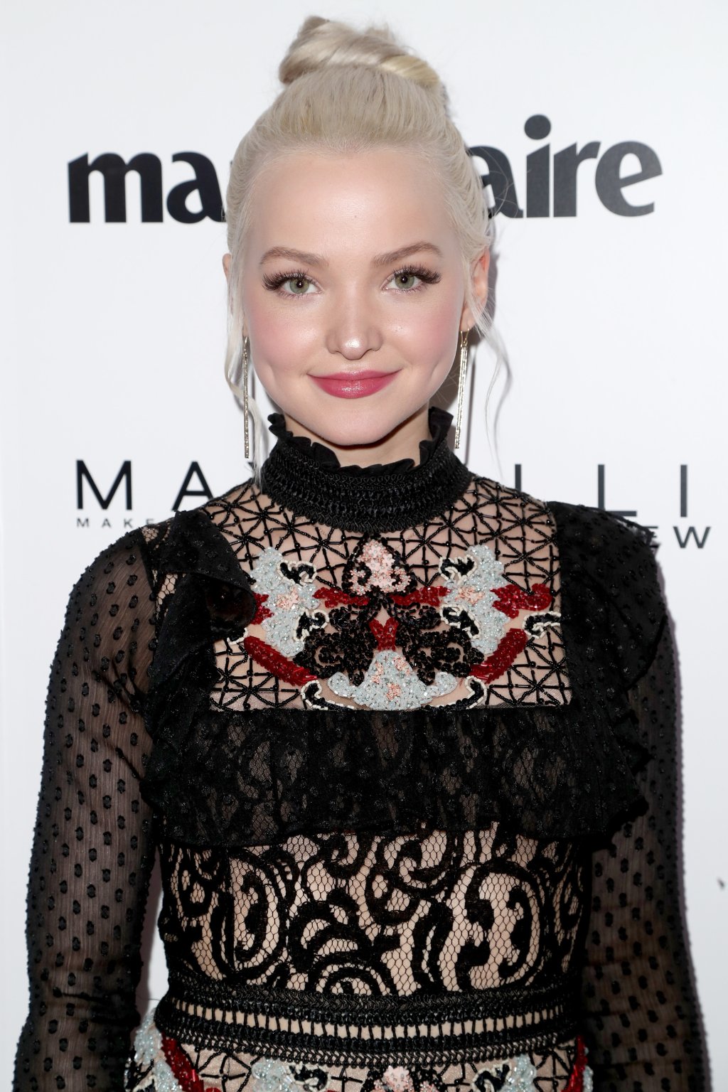 Dove Cameron dá dica de que pode entrar no elenco de Riverdale