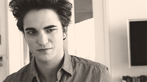 Robert Pattison revela que quase foi demitido de Crepúsculo! Oi?