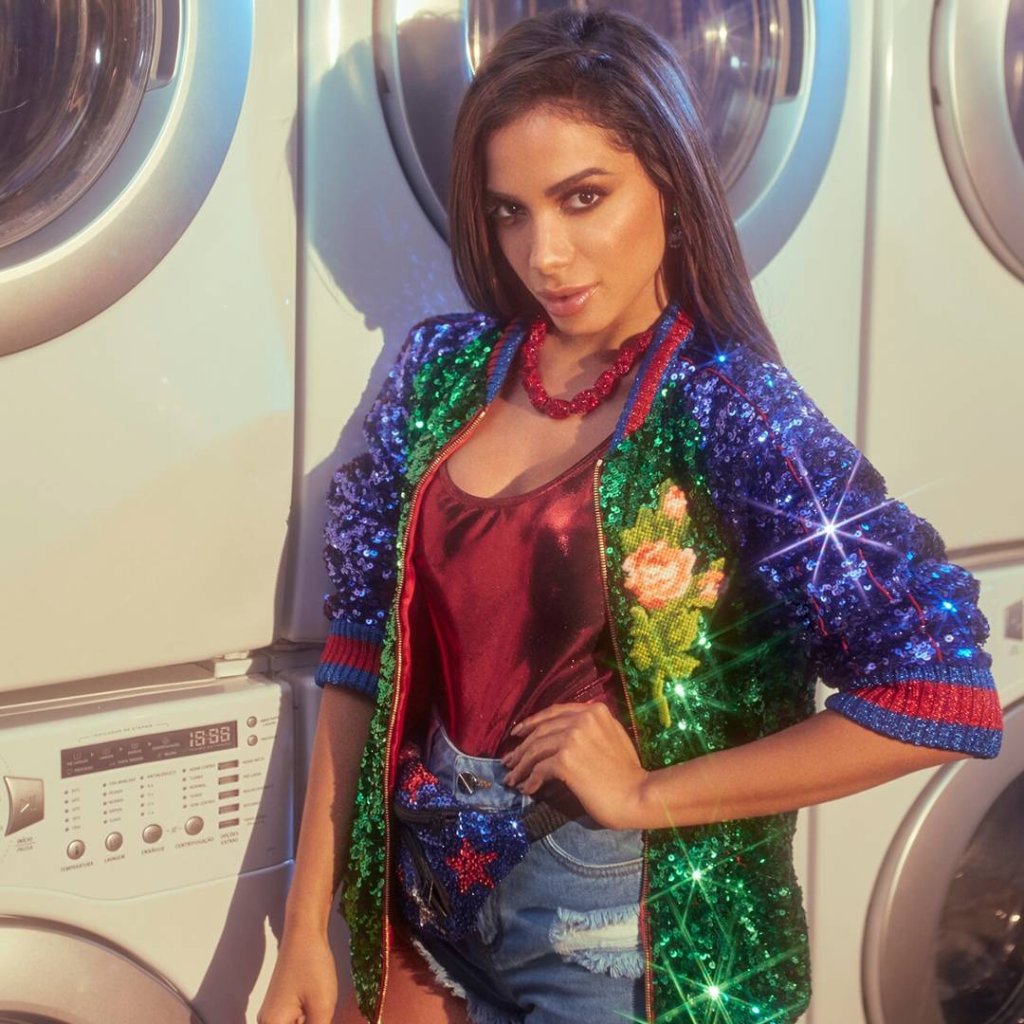 Anitta é convidada para debater criminalização do funk no Senado