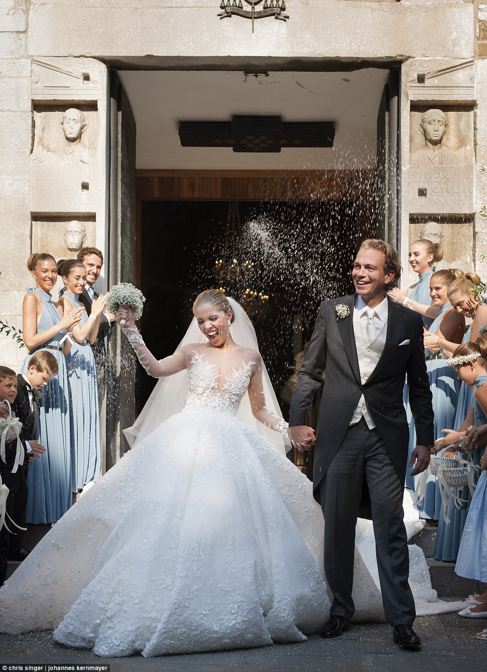 Herdeira da Swarovski casou com vestido de 500 mil cristais!