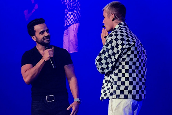 Luis Fonsi defende Justin Bieber por não saber cantar Despacito