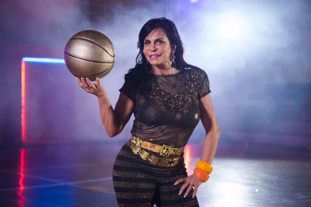 Nosso acervo de memes está renovado com Gretchen em Swish Swish