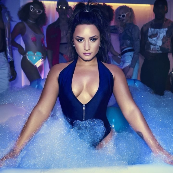 Demi Lovato apresenta Sorry Not Sorry ao vivo pela primeira vez