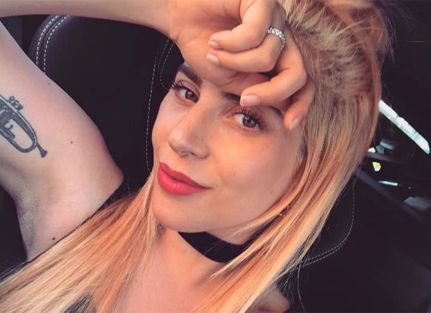 Um lado de cada cor: Lady Gaga se jogou no rainbow hair!