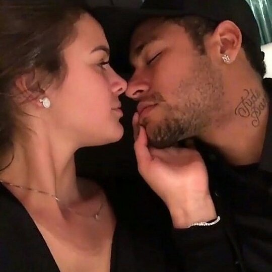 Shippão! Bruna Marquezine e Neymar reatam namoro em Noronha