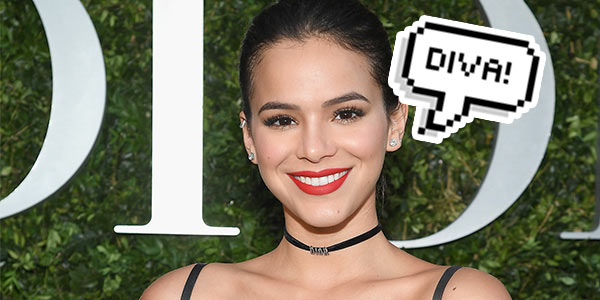 Bruna Marquezine usa vestido lacrador na Semana de Moda de Paris