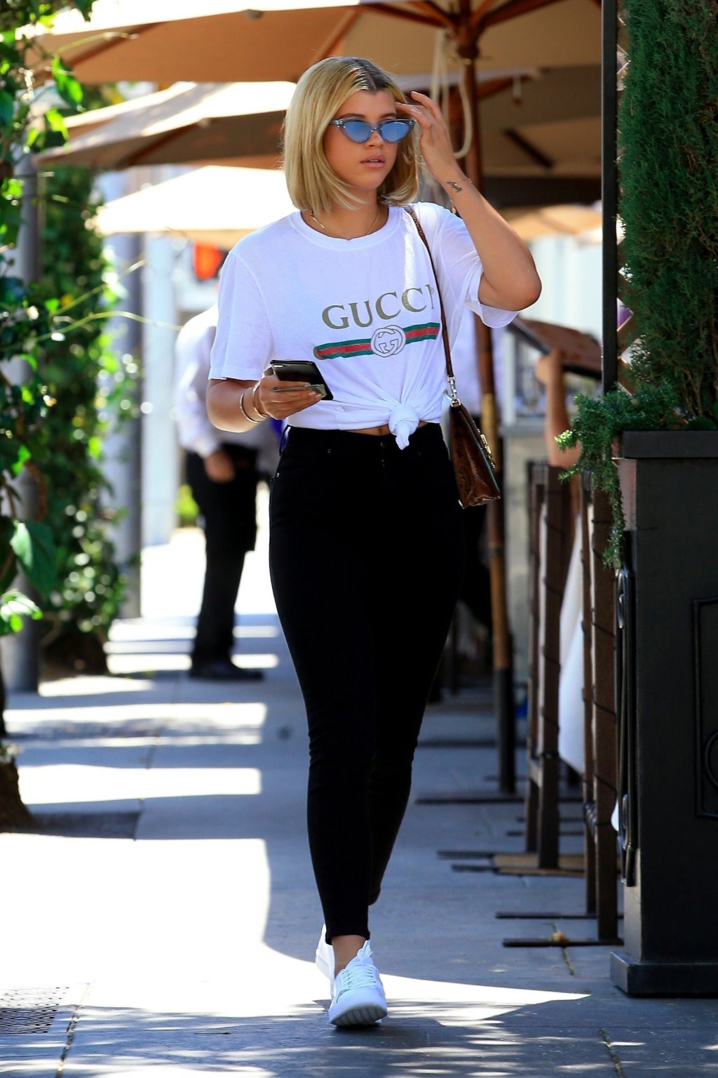 Look do Dia: Sofia Richie deixou a camiseta oversized mais legal!