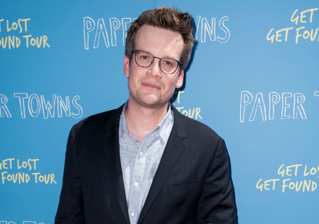 Novo livro de John Green ganha data de lançamento no Brasil