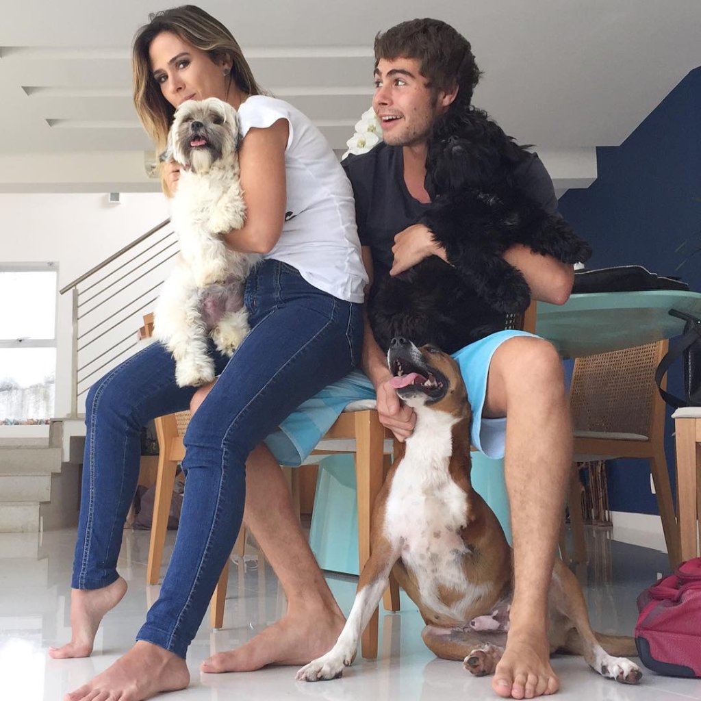 Rafa Vitti e Tatá Werneck adotam outro cãozinho: “família cresce”