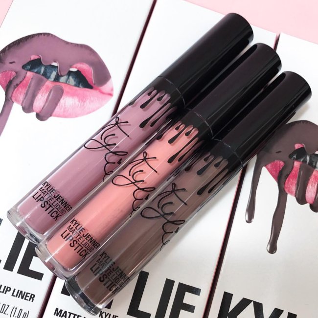 novas-cores-de-batons-Kylie-Jenner