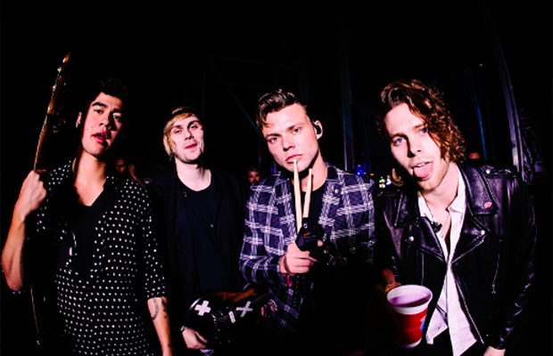 5 Seconds of Summer faz a alegria de fãs fiéis no Rock in Rio