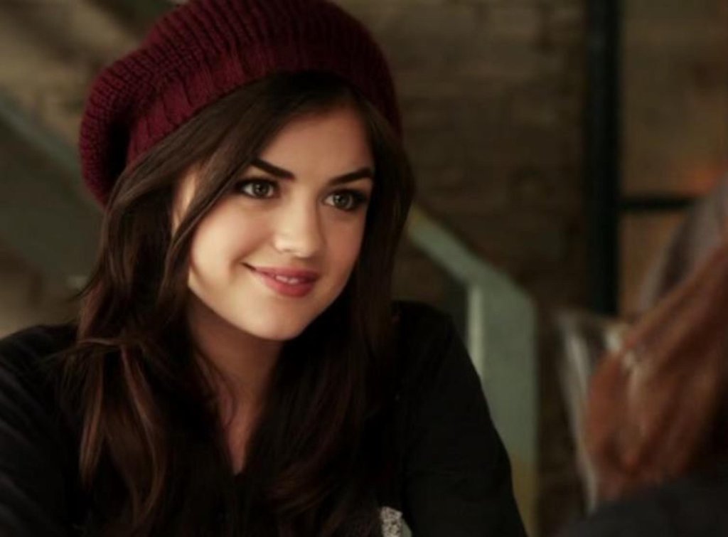 Lucy Hale confessa que tinha uma crush em colega de PLL