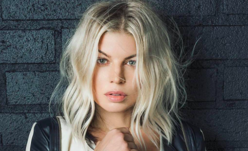 Fergie lacrou com look de estilista brasileira no Rock in Rio!