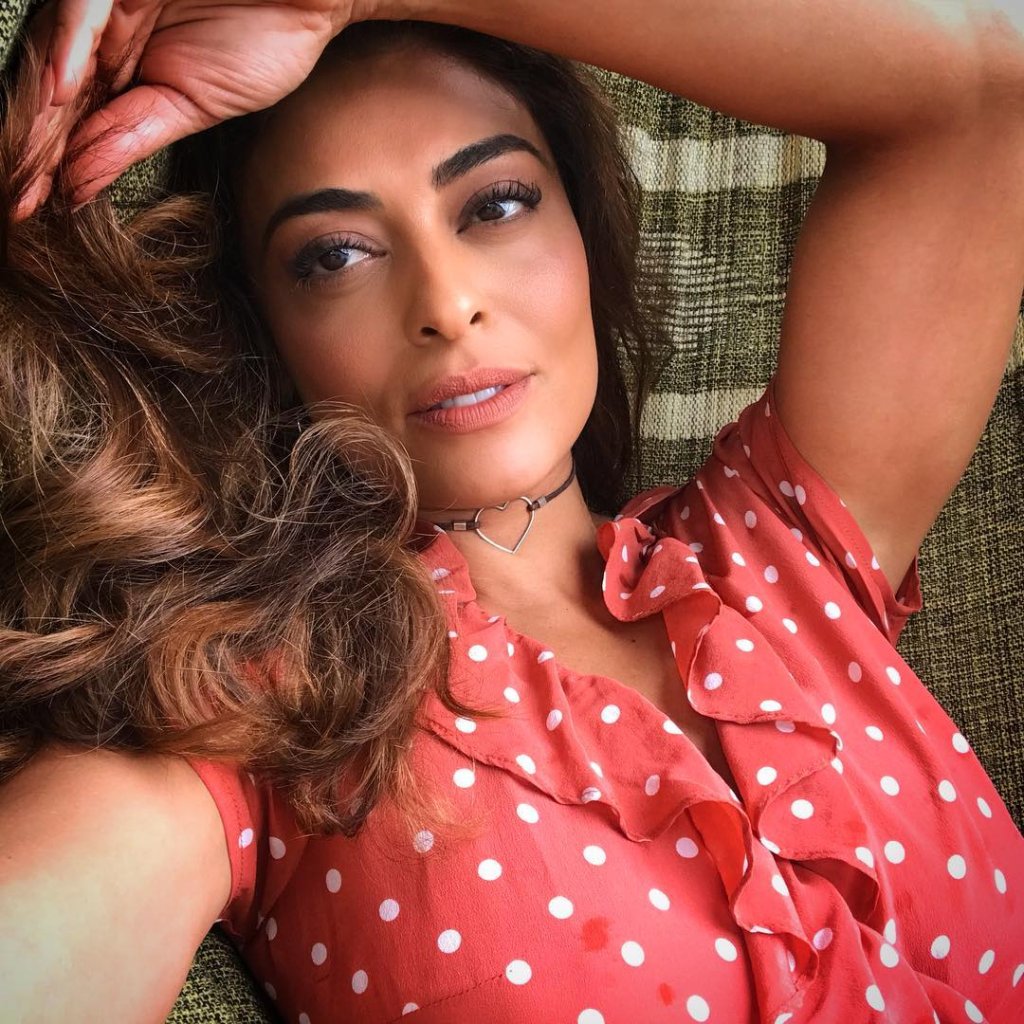 Juliana Paes dá pisão em seguidora e coloca a culpa na Bibi