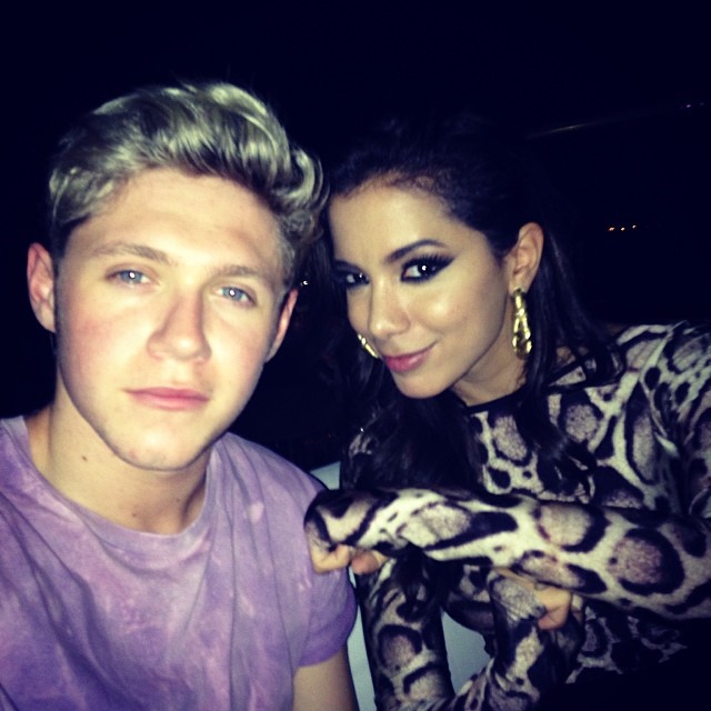 Não sabemos lidar com Niall Horan cantando Paradinha, da Anitta